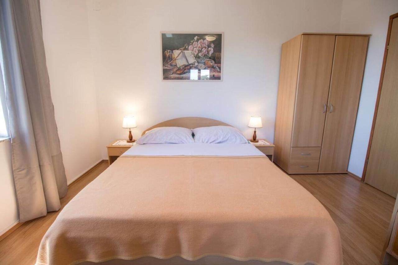 Apartmani Nedjeljko Čunski Esterno foto